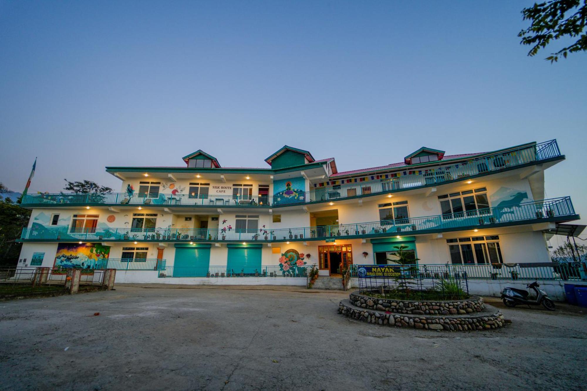 Chokling Arthouse - The Treasure Of Himalayas Hotel Bīr Eksteriør billede