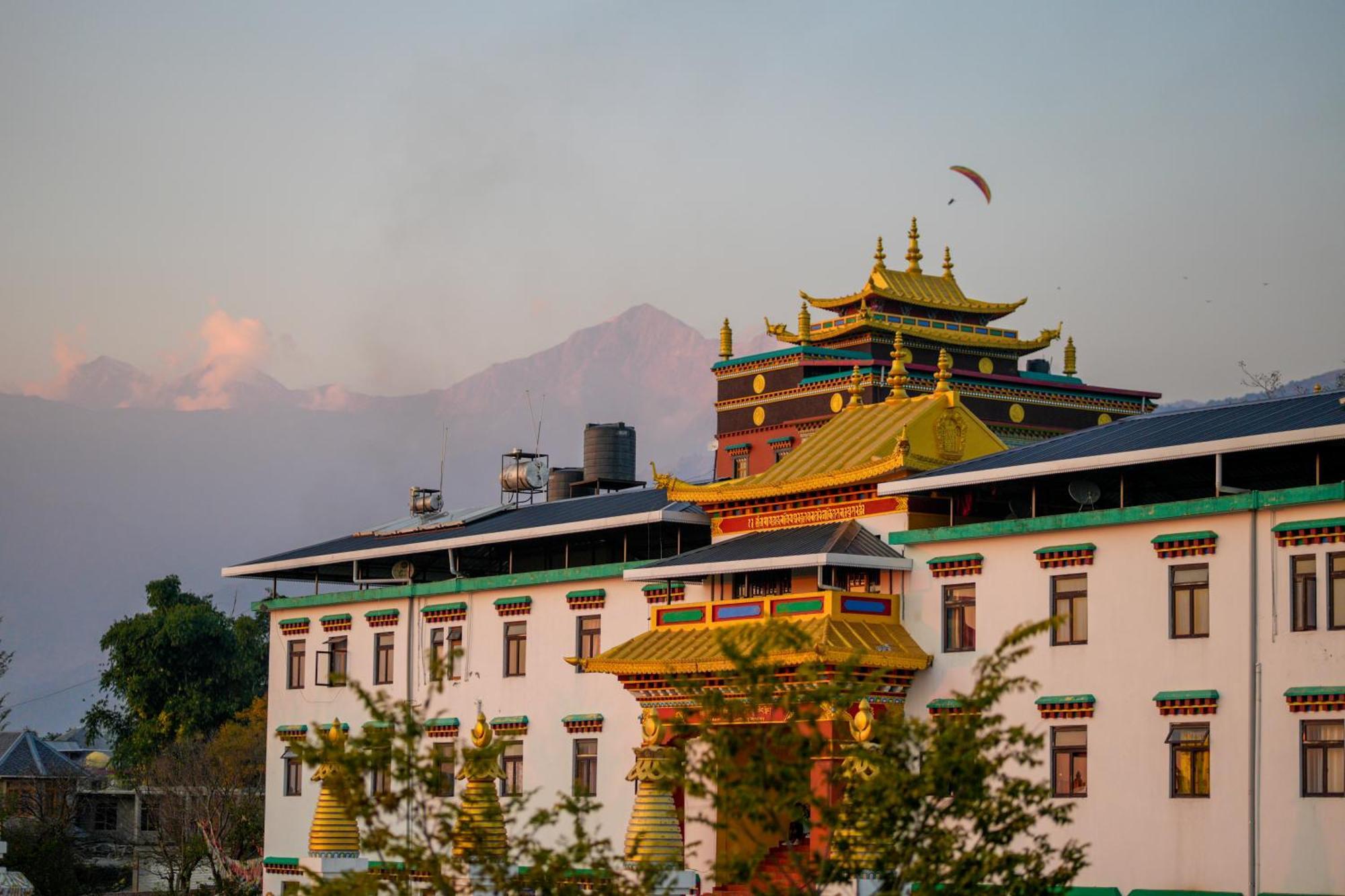 Chokling Arthouse - The Treasure Of Himalayas Hotel Bīr Eksteriør billede