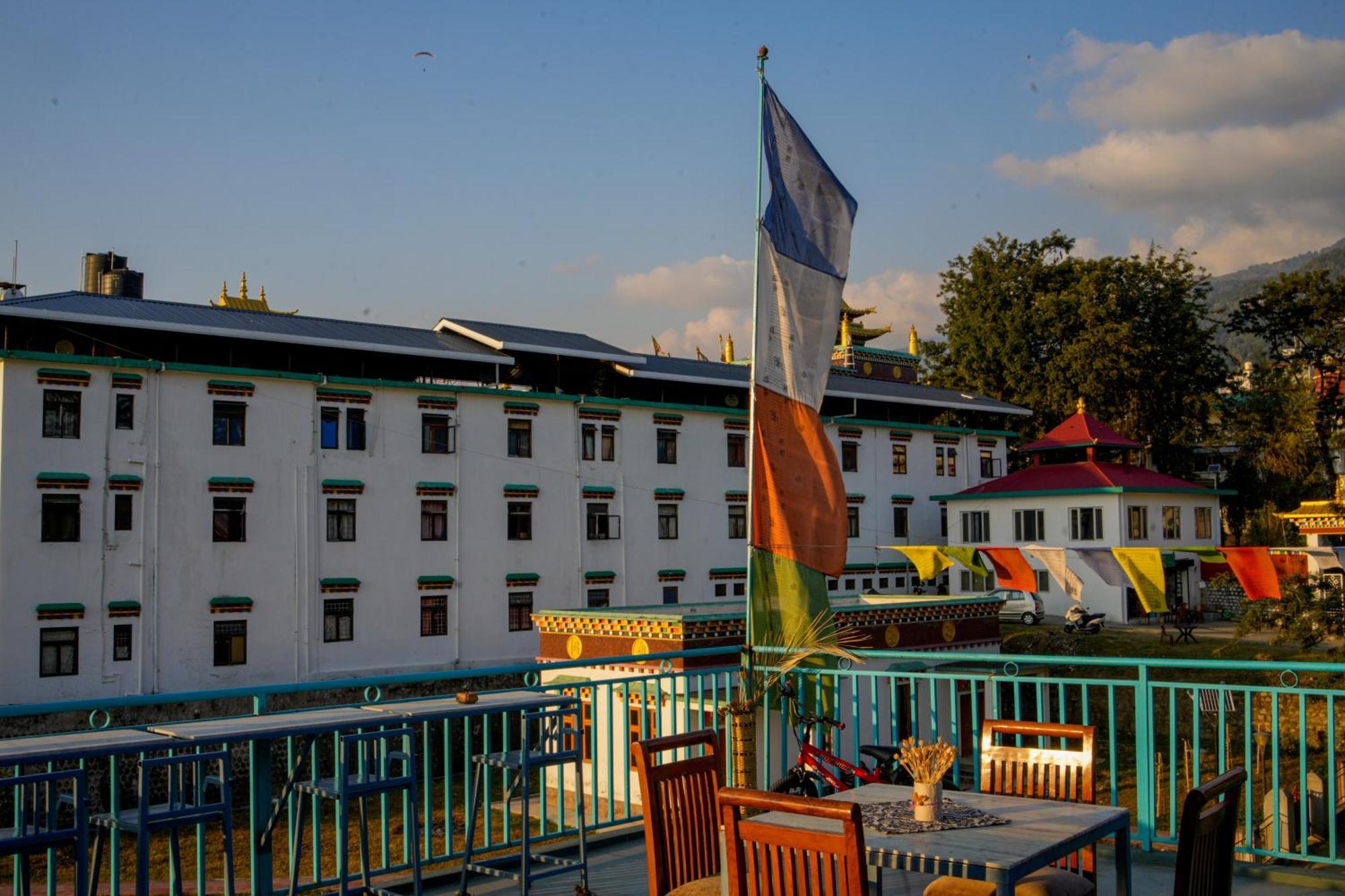 Chokling Arthouse - The Treasure Of Himalayas Hotel Bīr Eksteriør billede